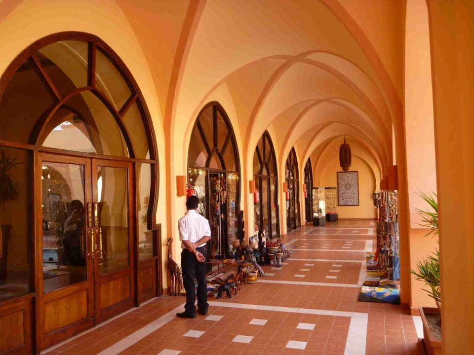 Arkaden mit Läden Steigenberger Coraya Beach - Adults only