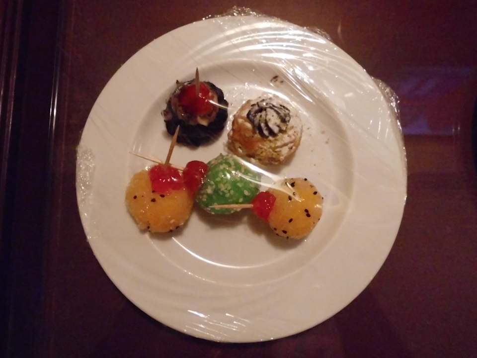 Dessert - Überraschung auf dem Zimmer SUNRISE Holidays Resort (Adults Only)
