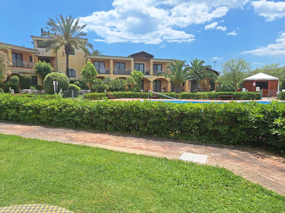Außenansicht Hotel Santa Gilla