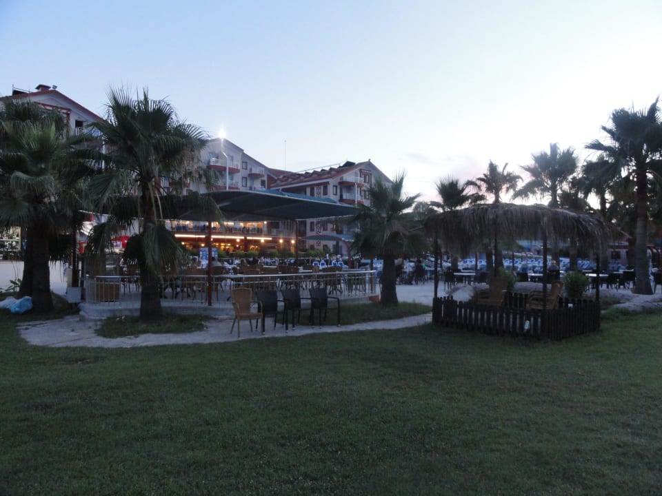 Gartenbereich FUN&SUN Smart Hane Sun Hotel