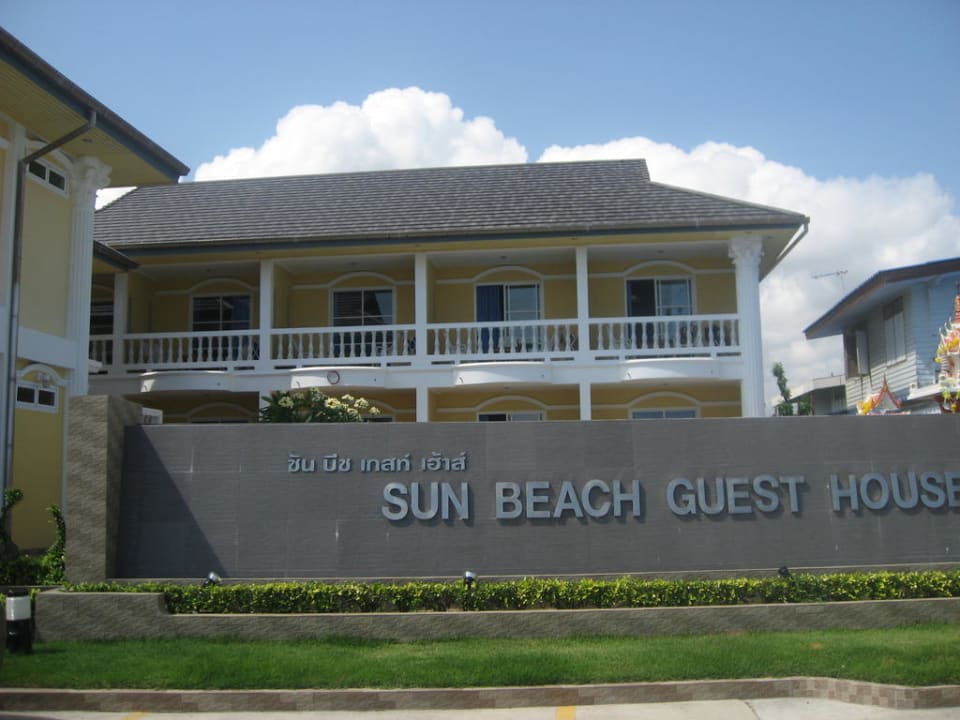 Sunbeach Guesthouse  Sun Beach Guesthouse