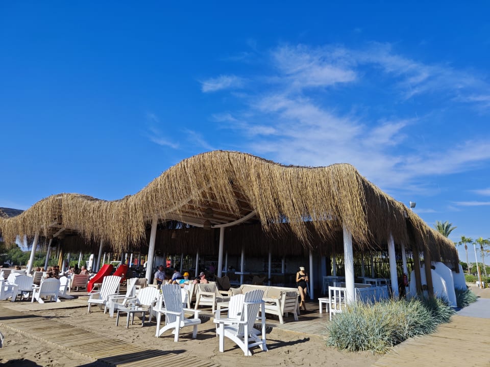 Strand Lara Barut Collection