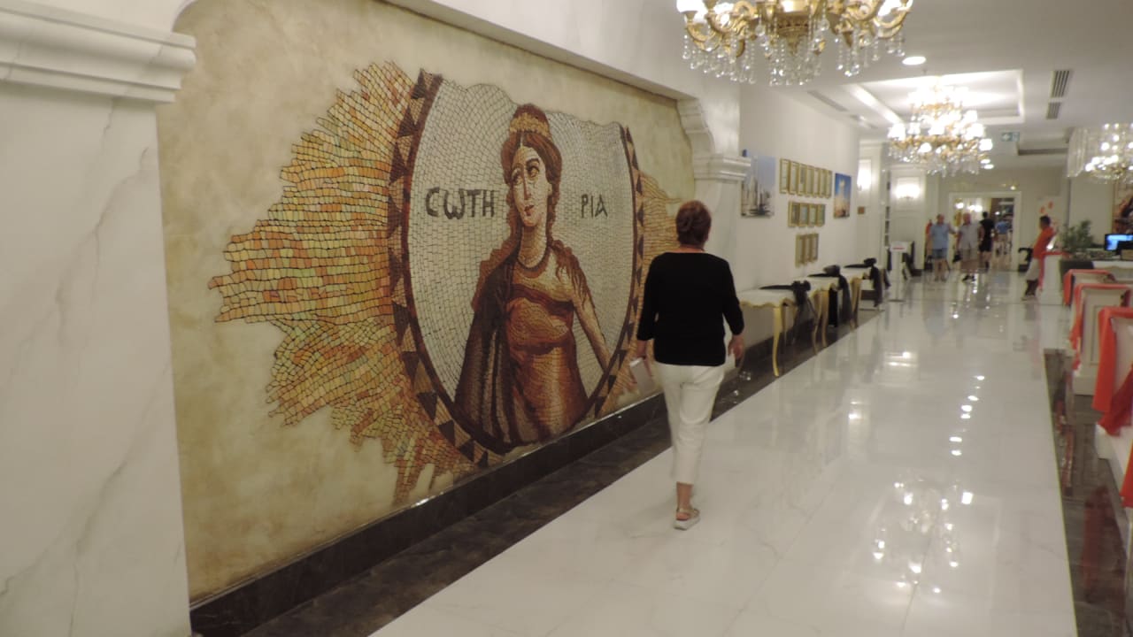 Gastro Side Royal Palace Hotel & Spa