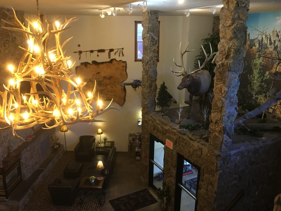 Lobby Holiday Inn Express & Suites Mt. Rushmore
