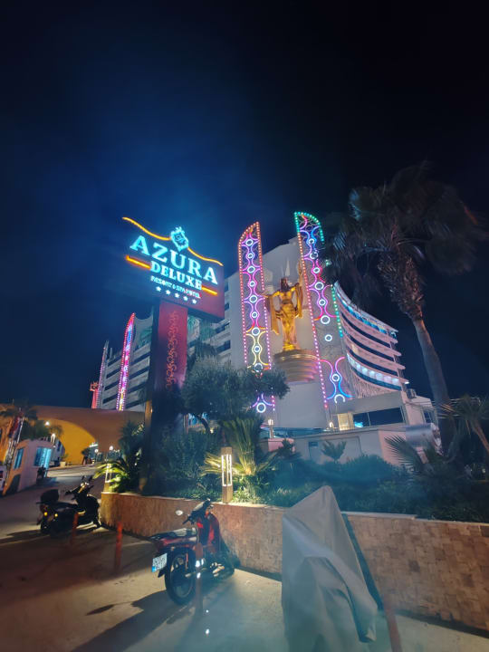 Außenansicht Azura Deluxe Resort & Spa Hotel