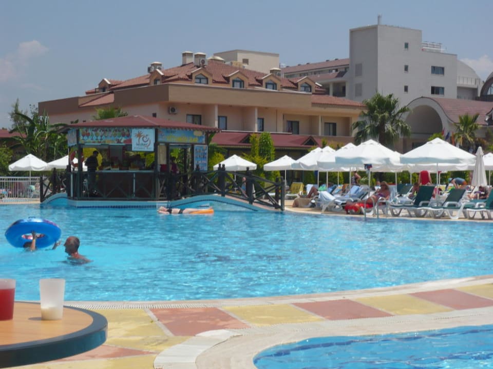 Pool Grand Seker Hotel