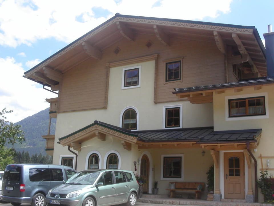 Haus von Vorne Biobauernhof Obertrattenbachhof