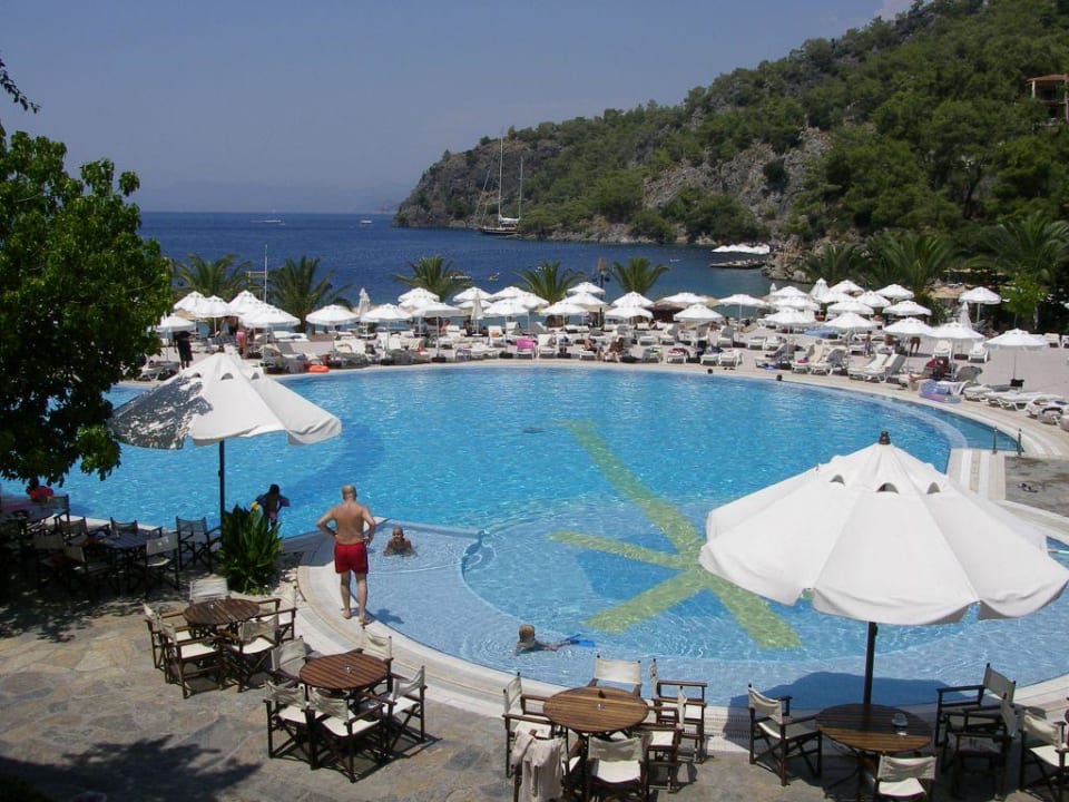 Pool Hillside Beach Club