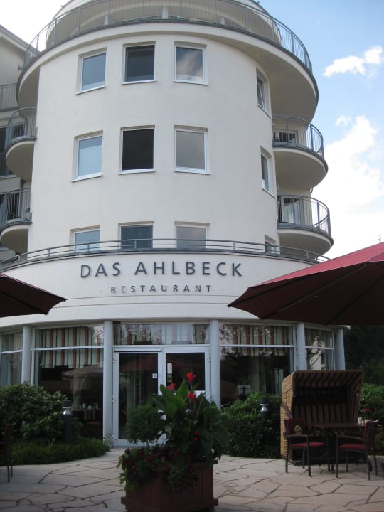 Blick von der Promenade auf das Hotel Das Ahlbeck Hotel & SPA