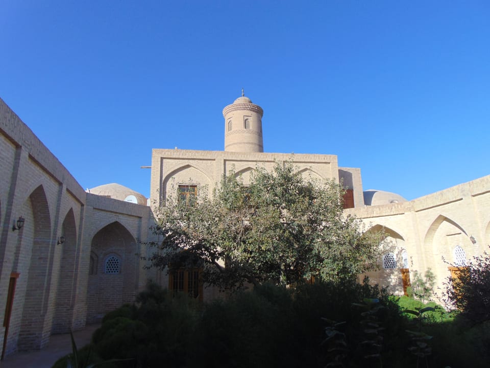 Außenansicht Madrasah Polvon-Qori Boutique