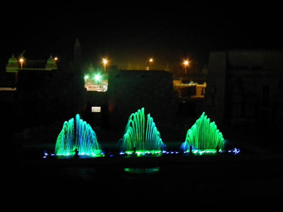 Kolorowe fontanny Pickalbatros Alf Leila Wa Leila Resort - Neverland Hurghada