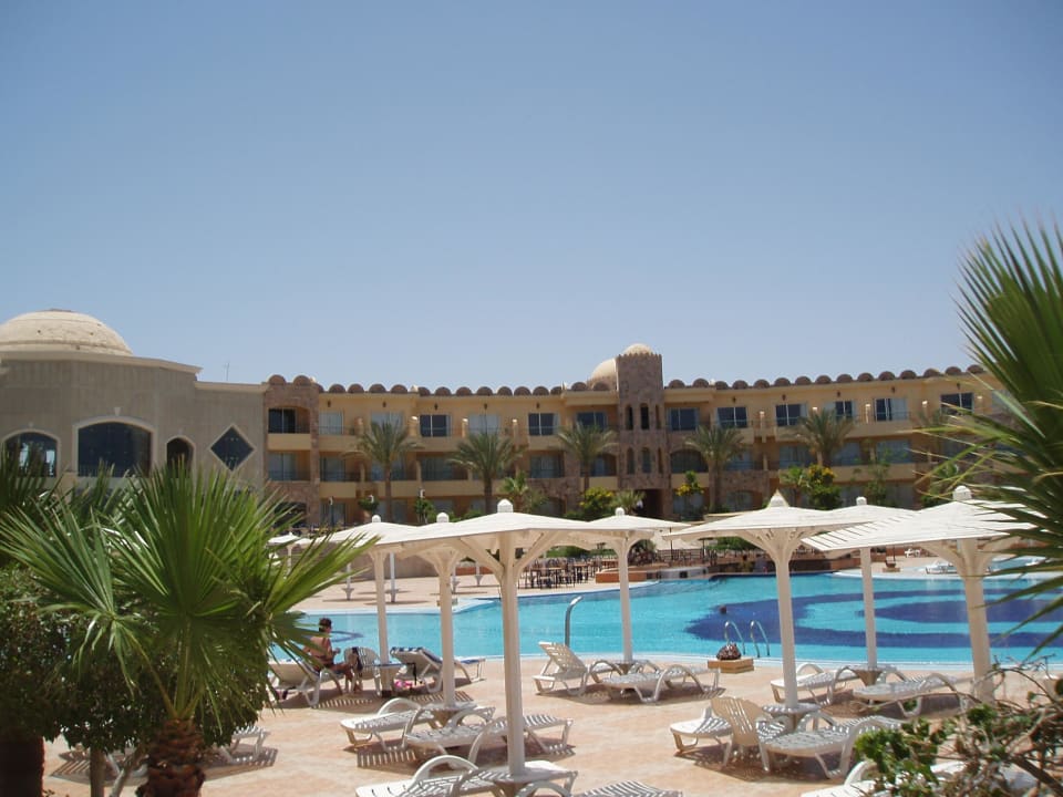 Hotel Pool Utopia Beach Club