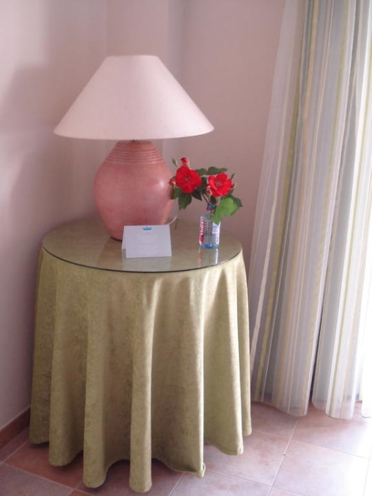 Rosen zur Begrüßung vom Roomboy  Lago Garden