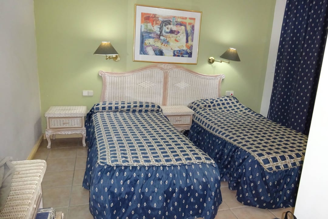 Schlafzimmer des Appartementes BlueBay Beach Club