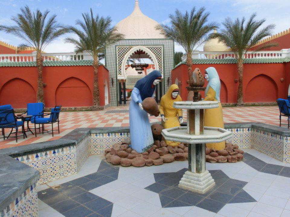 Hier gelangt man durch den Lobbybereich Pickalbatros Alf Leila Wa Leila Resort - Neverland Hurghada