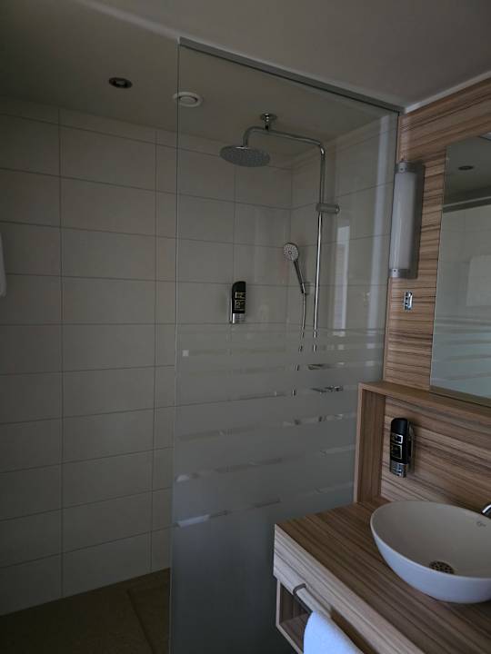 Zimmer Leonardo Hotel Vienna Hauptbahnhof