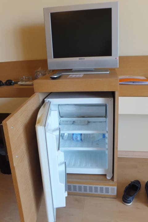 TV und Minibar My Home Resort