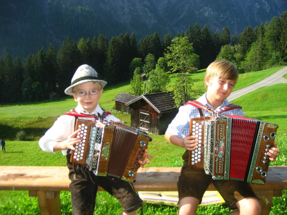 Tobias und Jonas die Hausmusikanten Oberlechtaler Hof