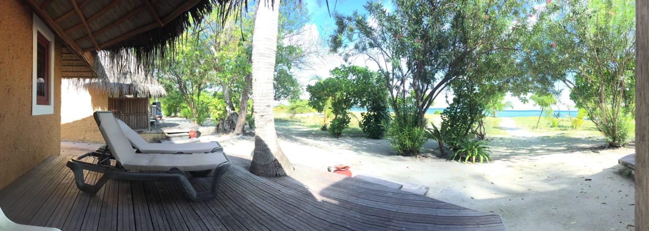 Terrasse Beachbungalow Kuredu Island Resort & Spa