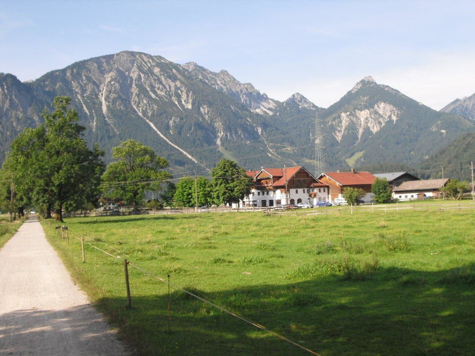 Blick auf den Gutshof Gutshof zum Schluxen