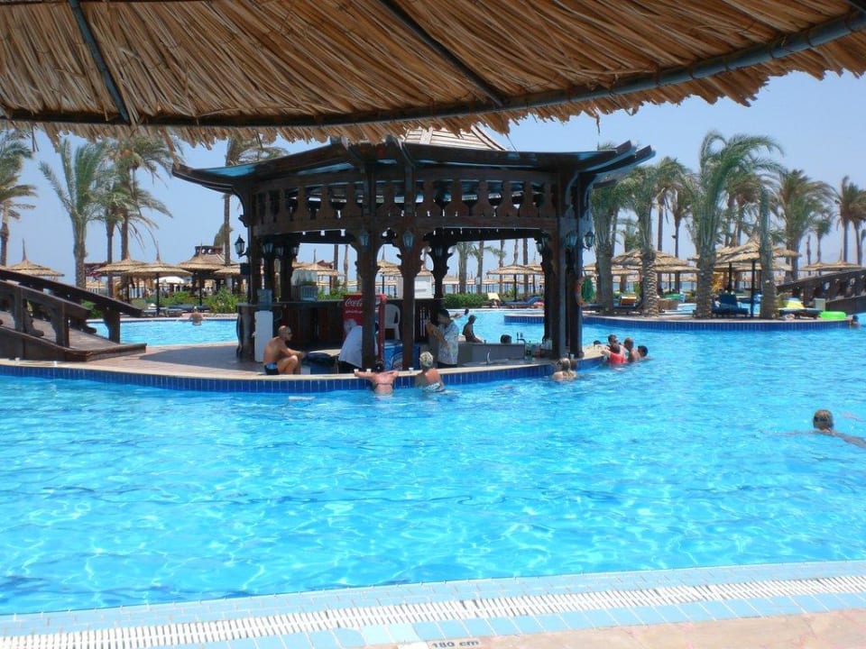 Poolbar Sea Beach Aqua Park Resort Managed by Blue Resorts