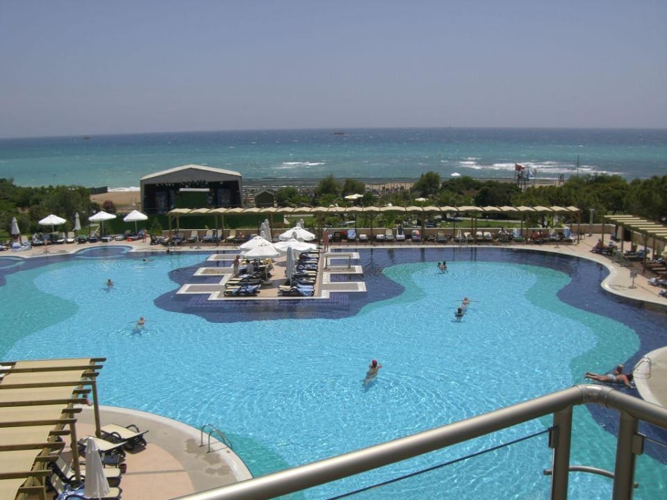Großer schöner Pool Arcanus Hotels Sorgun