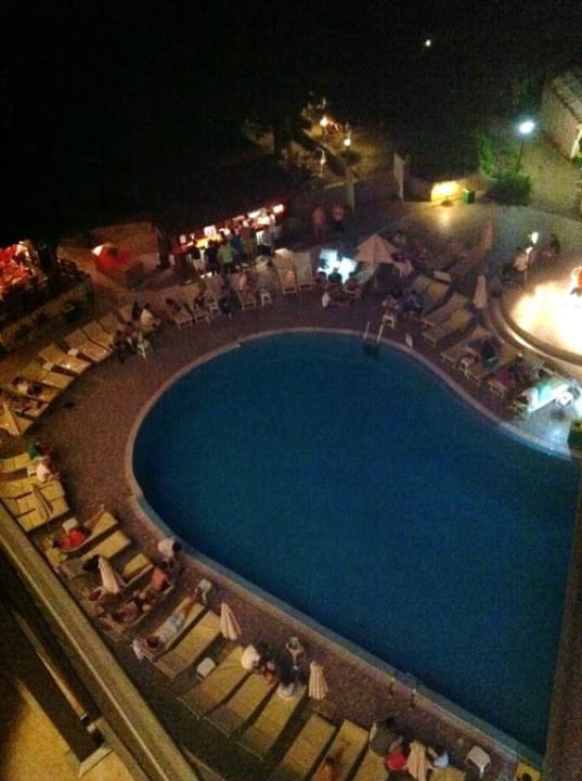 Pool Night HVD Viva Club Hotel