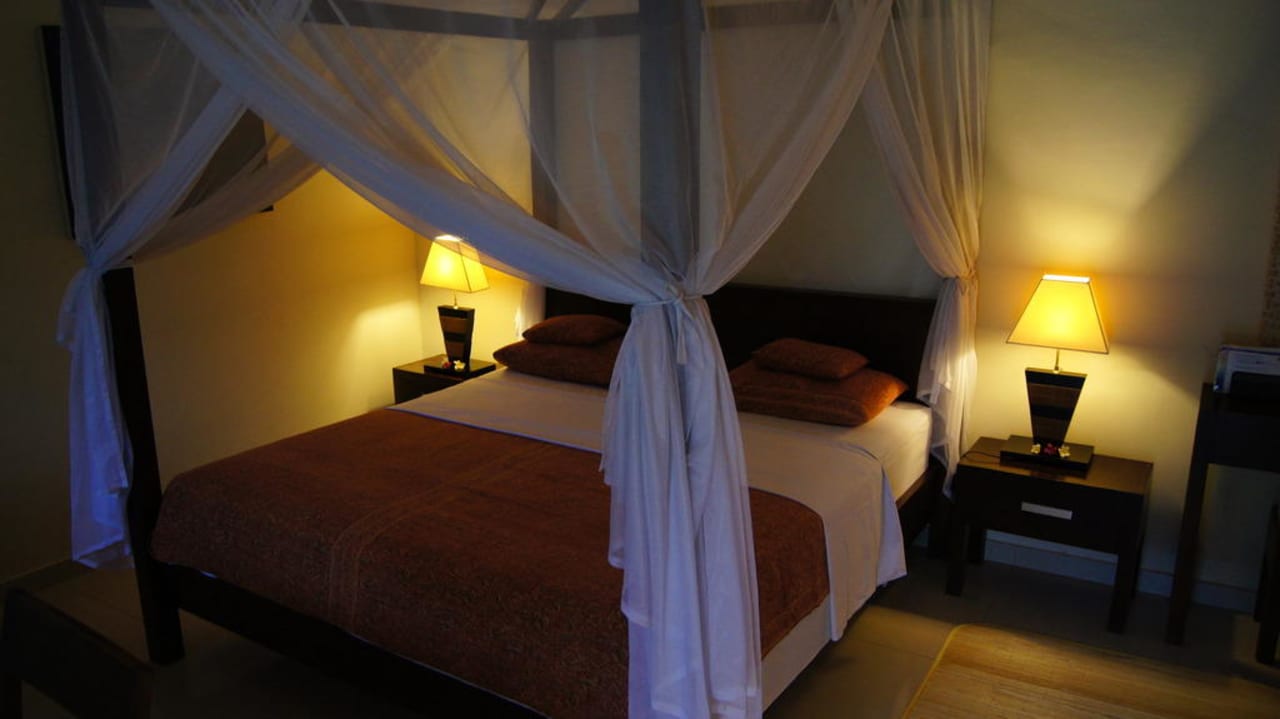 Das Bett Hotel Frangipani Beach Villas