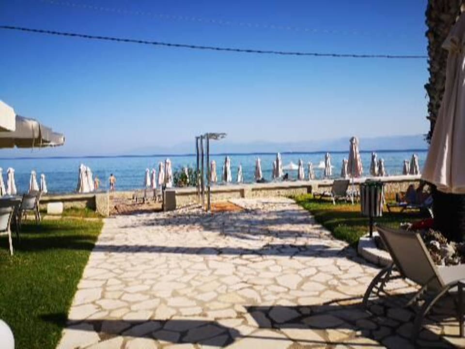 Ausblick Acharavi Beach Hotel