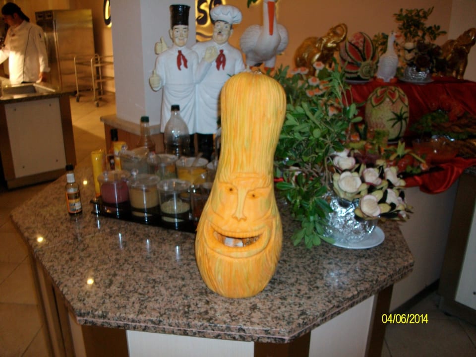 Schnitzerarbeit Hotel Club Paradiso