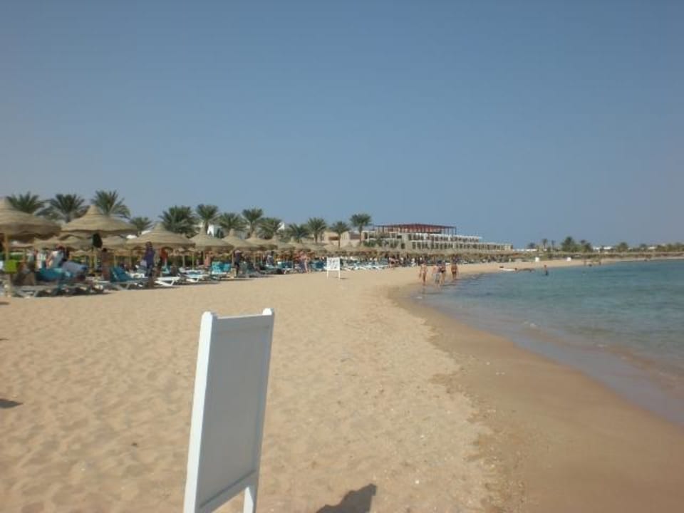 Am Strand vom Baron Hotel Baron Palms Sharm El Sheikh