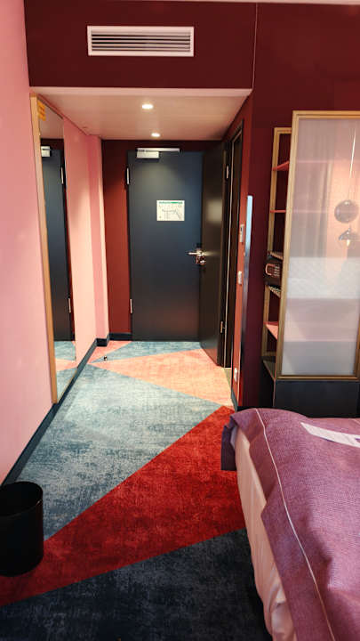Zimmer Holiday Inn - the niu, Loco Munich North