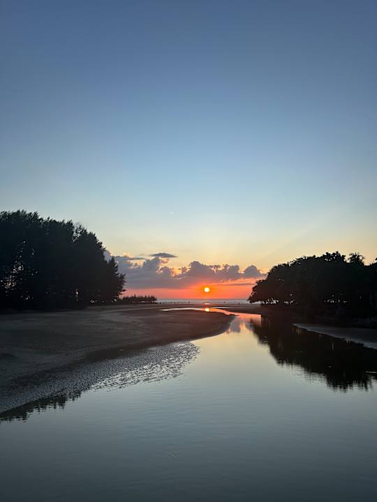 Strand Apsara Beachfront Resort & Villa - SHA Extra Plus