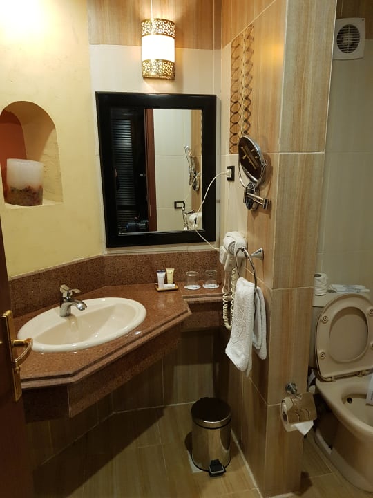 Badezimmer mit Fön  Pickalbatros Palace Resort