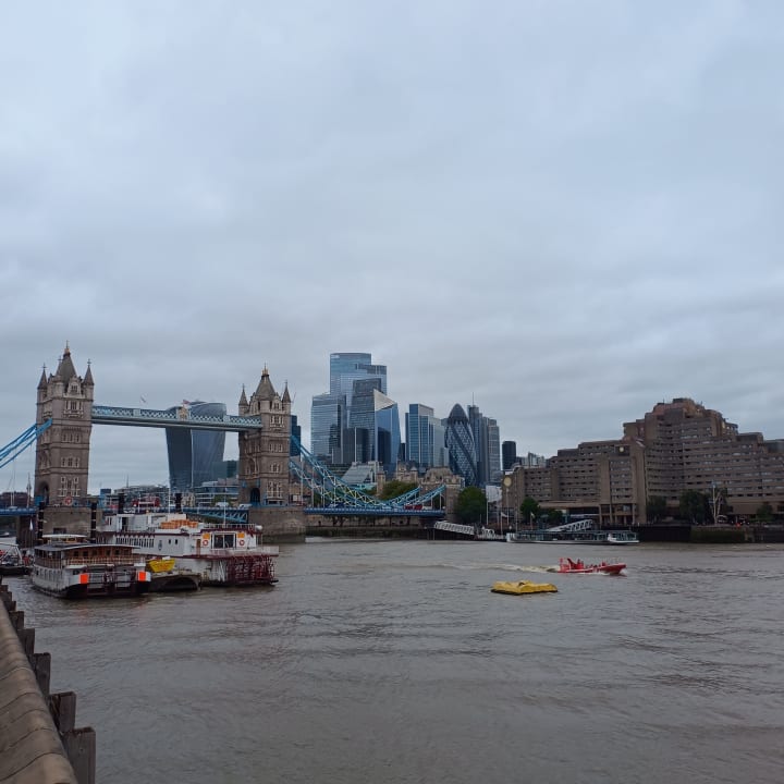 Außenansicht The Tower - A Guoman Hotel