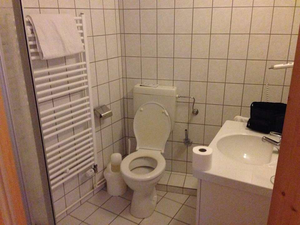 Zimmer 46 - Bad Hotel Die Tanne