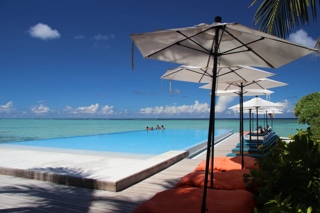 Pool gut integriert Summer Island Maldives