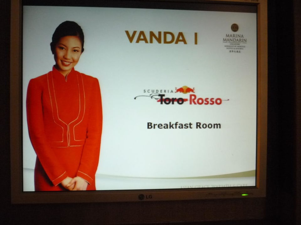 Frühstücksraum des Formel 1 Teams Toro Rosso Parkroyal Collection Marina Bay