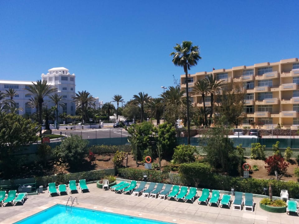 Ausblick vom Zimmer poolseitig, Poolbereich Apartamentos Los Aguacates