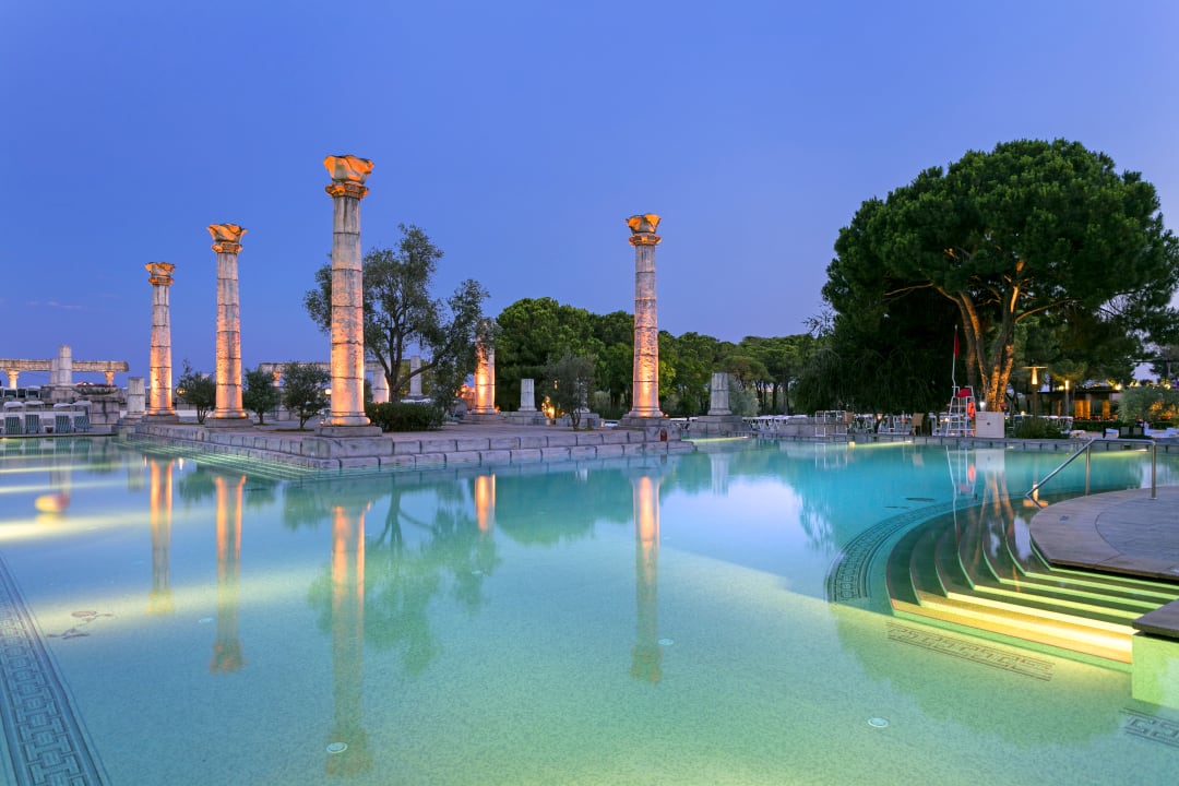 Pool Xanadu Resort Hotel