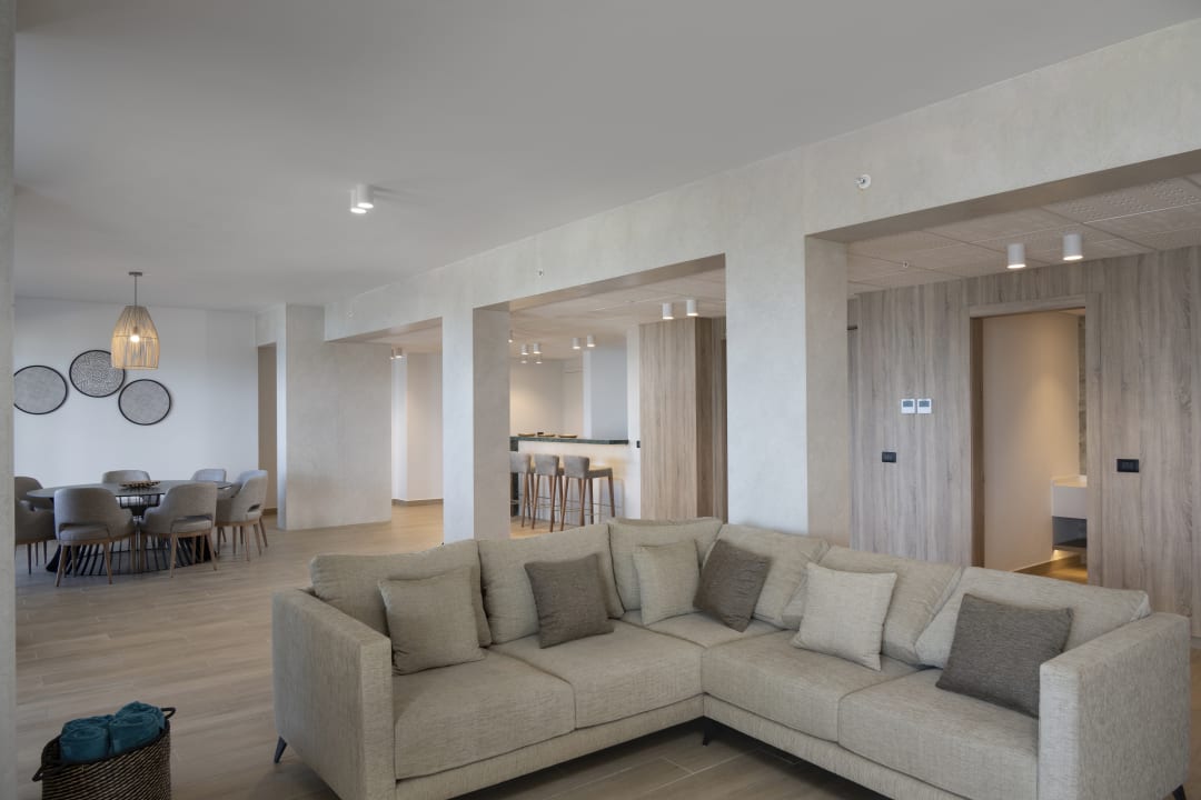 Zimmer Serenade All Suites - Adults Only Resort