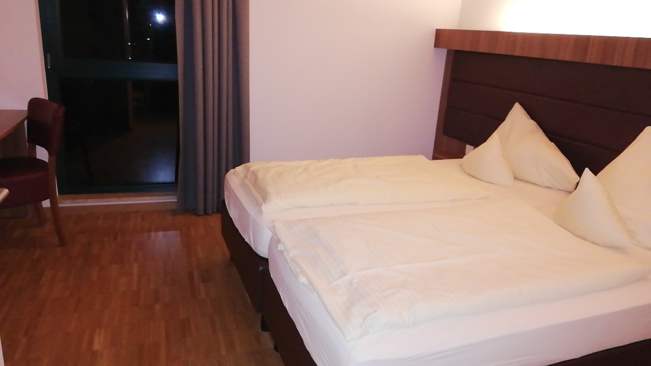 Zimmer LAGOVIDA Ferienresort am Störmthaler See