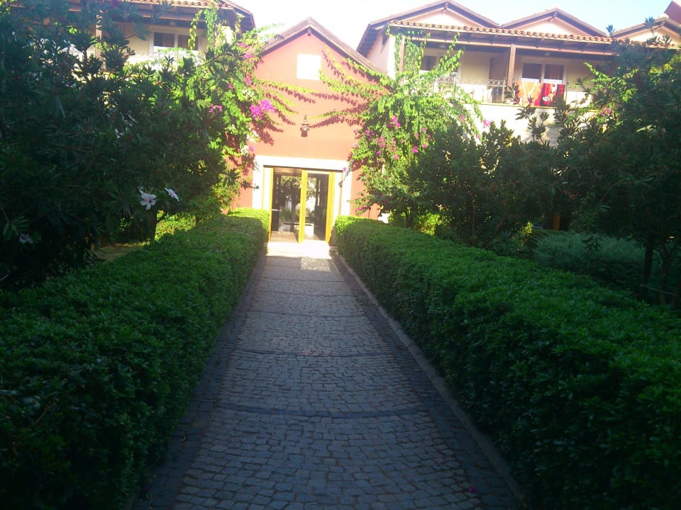 Garden Tiana Beach Resort