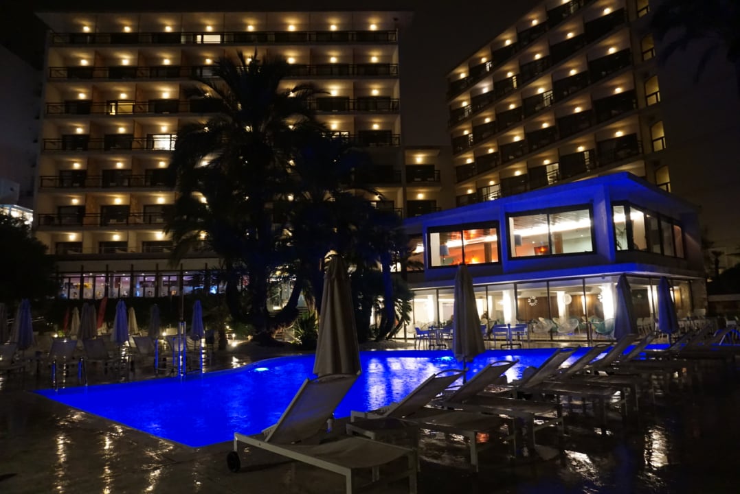 Pool Be Live Marivent - Adults only