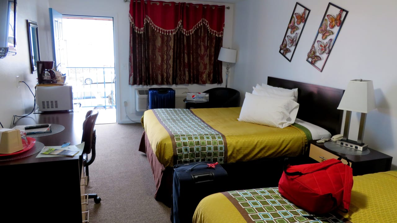 Zimmer Motel West