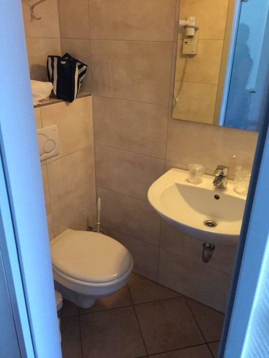 Bad PLAZA INN Hamburg Moorfleet