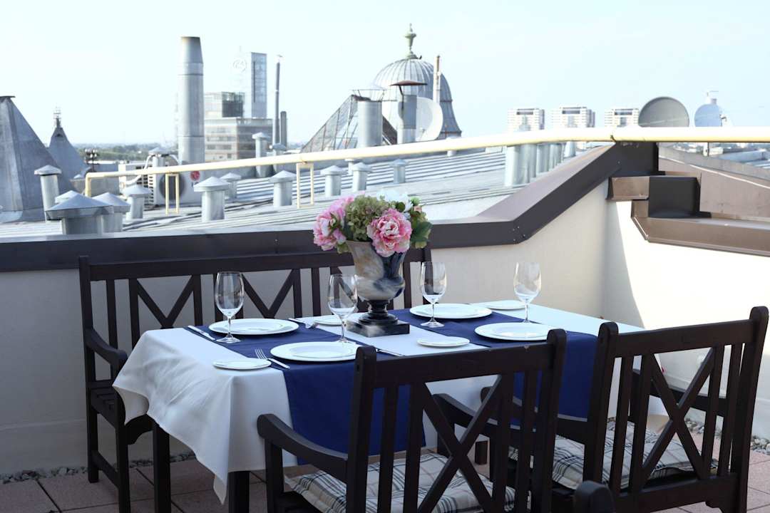 Terrace 8th floor City Hotel Teater