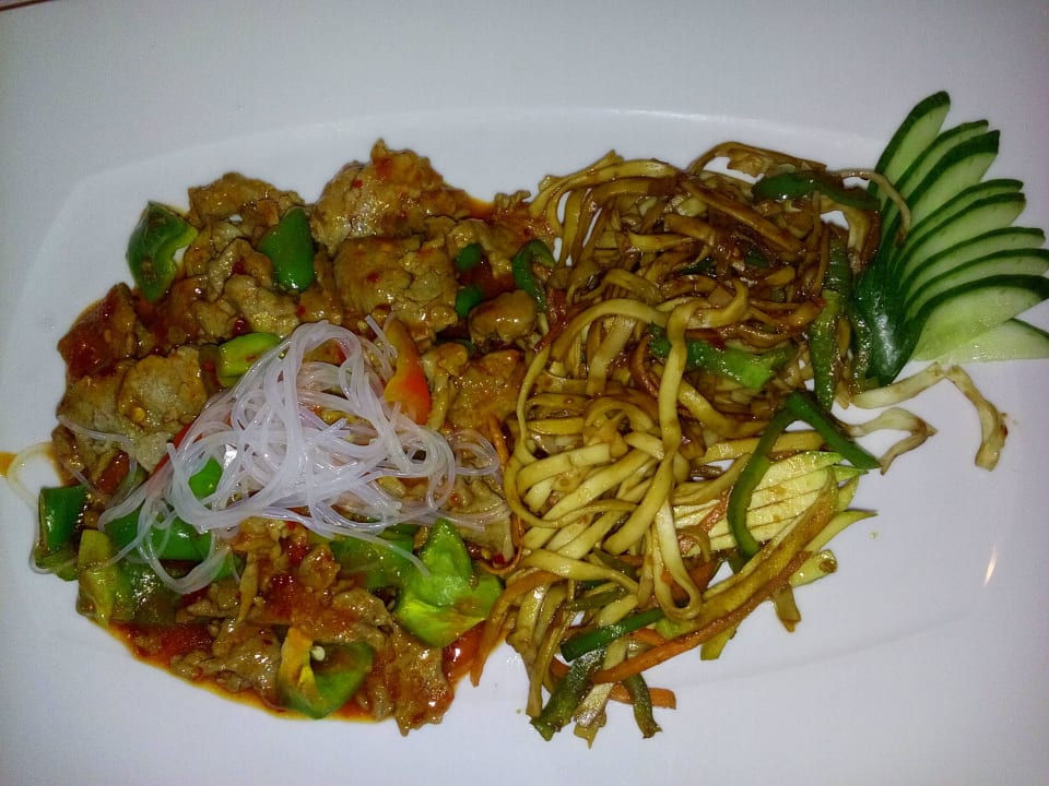 Rindfleisch Sechuan im Sushi Restaurant Giftun Azur Resort