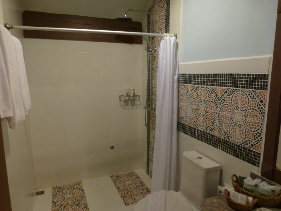 2014 The Fair House Beach Resort