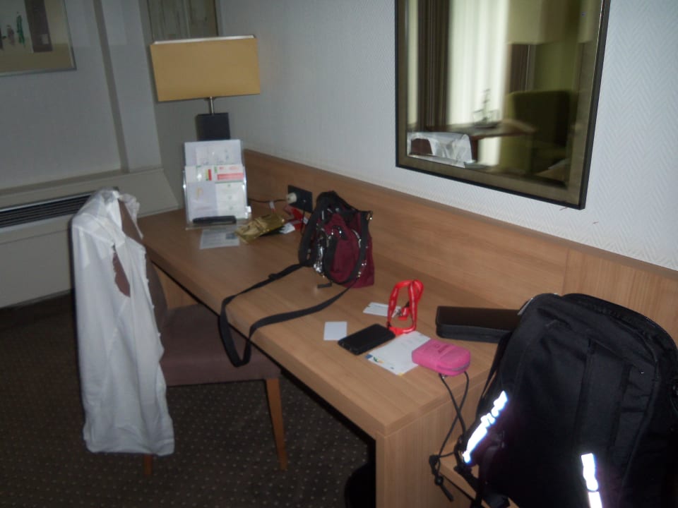 Schreibtisch Leonardo Hotel Düsseldorf Airport - Ratingen